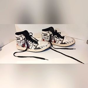 ITACHI‎ ANIME Sneakers sz.39 / 8 US